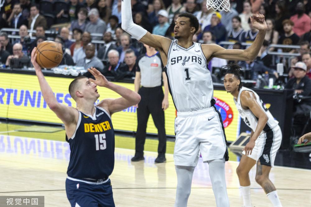 后防稳如磐 后防稳如磐